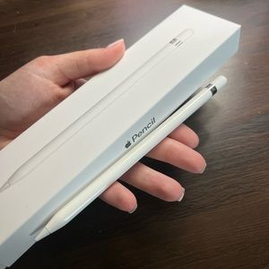 Apple Pencil 1st Generation… ONLY USED A HANDFUL OF TIMES